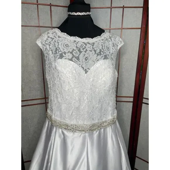 Jaden White Sleeveless Dress Size 114 x 98 cm - Picture 3 of 10